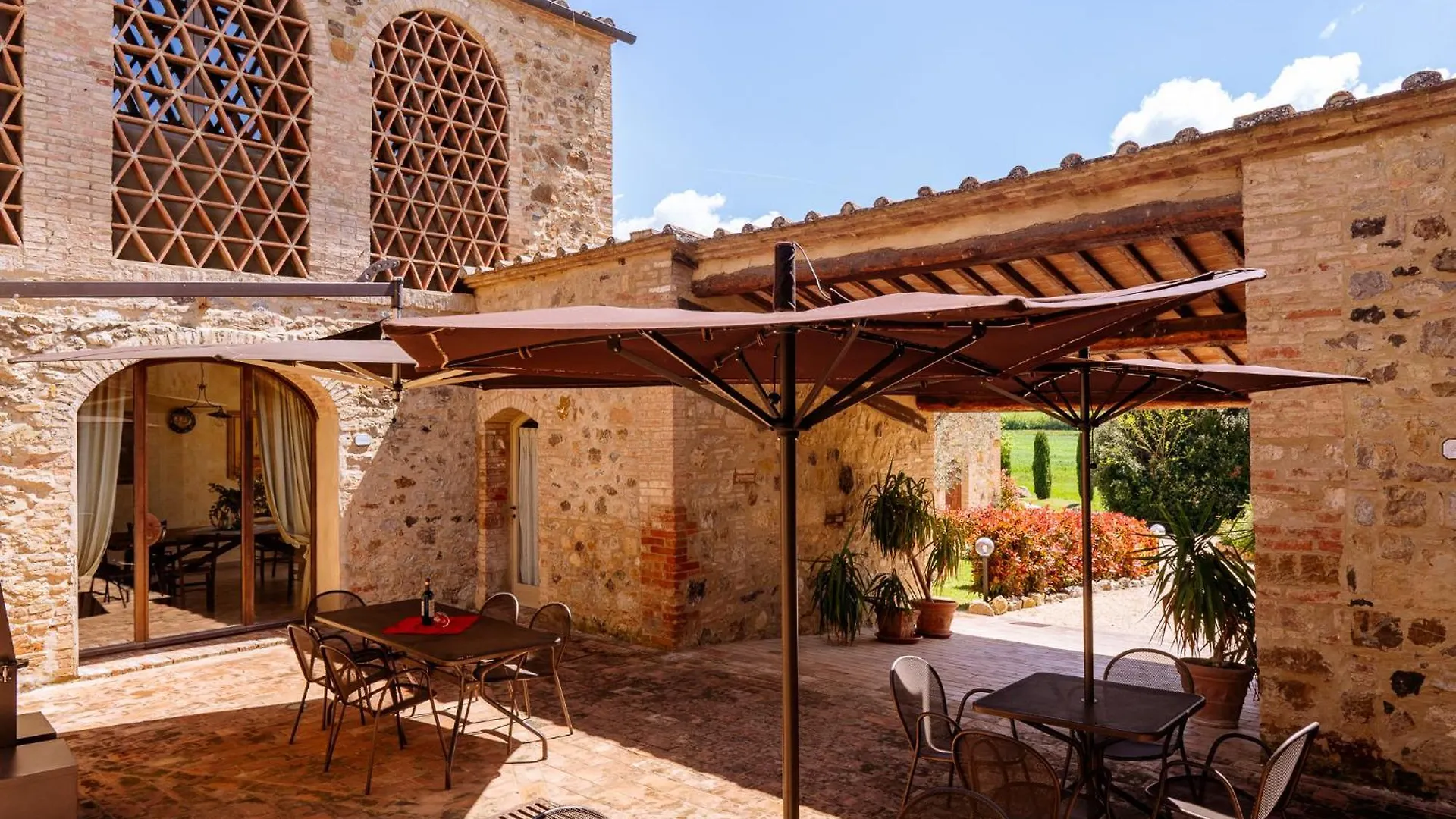 Villa Le Beringhe - Wine Pool & Relax Colle Val D'Elsa Italy